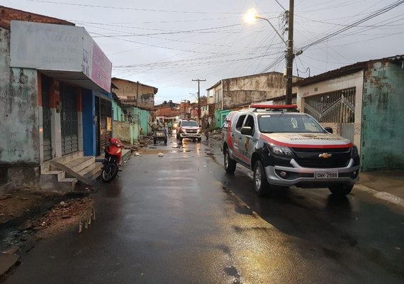 Suspeito morre durante troca de tiros em operação policial na capital