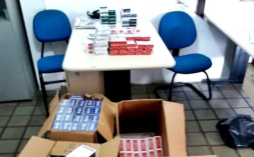Polícia descobre ponto de venda de cigarros contrabandeados
