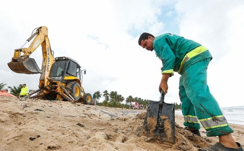 GTA emite nota técnica sobre situação do óleo nas praias de Alagoas