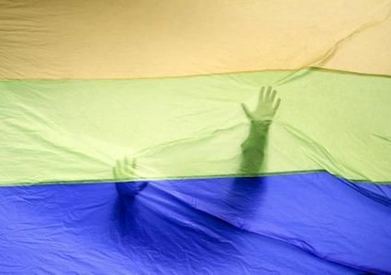 'Tinha que rezar se visse um garoto bonito': as feridas deixadas pelas ‘curas gays’