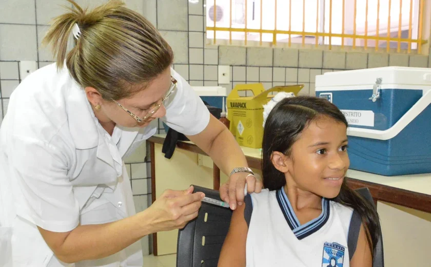 Campanha de Multivacinação começa no dia 6 de outubro nos 102 municípios alagoanos