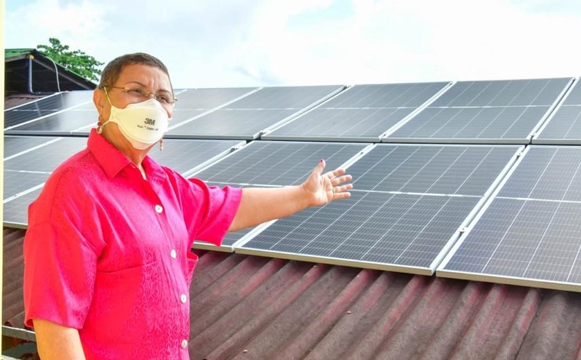 Com emenda de Tereza Nelma, Casa do Pobre instala o sistema de energia solar