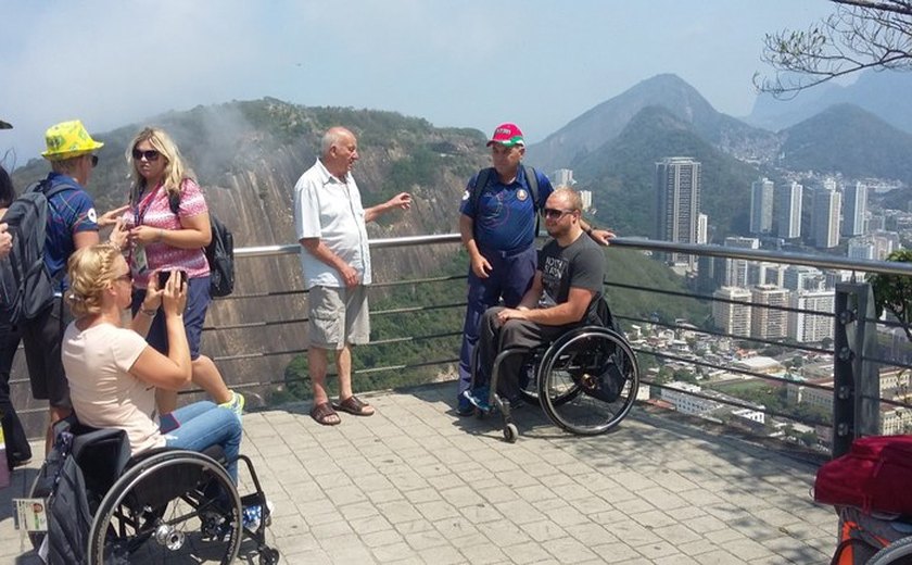 Mais da metade dos turistas com deficiência deixaram de viajar por falta de acessibilidade, aponta novo estudo do MTur