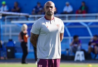 CRB confirma saída de Felipe Lucena da comissão técnica