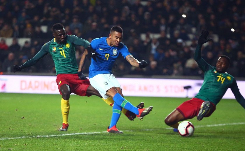 Brasil encerra ano com vitória sobre Camarões por 1 a 0