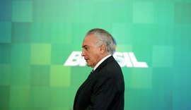 Temer reúne ministros e aliados após ser denunciado e deixa Planalto depois das 23h