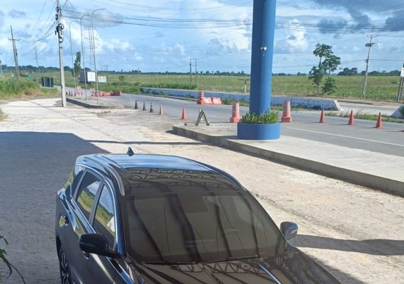 PRF apreende veículo com queixa de roubo/furto, em Rio Largo