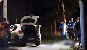 Motorista por aplicativo é atingido por tiros, bate em poste e morre no dia do aniversário