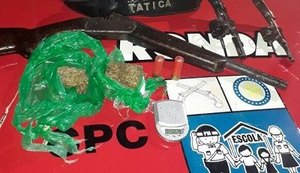 Jovem é preso com três armas de fogo e maconha em Viçosa