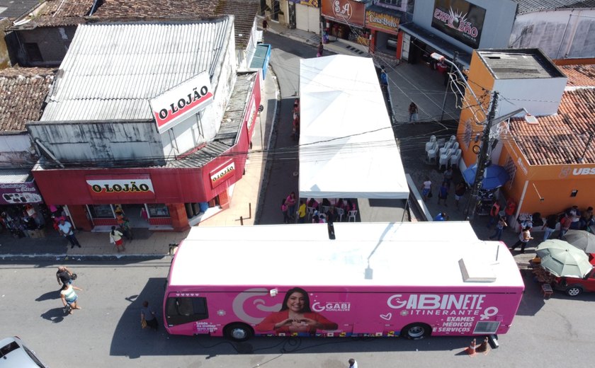 Ônibus com serviços de saúde especializados da deputada Gabi Gonçalves chega a Rio Largo