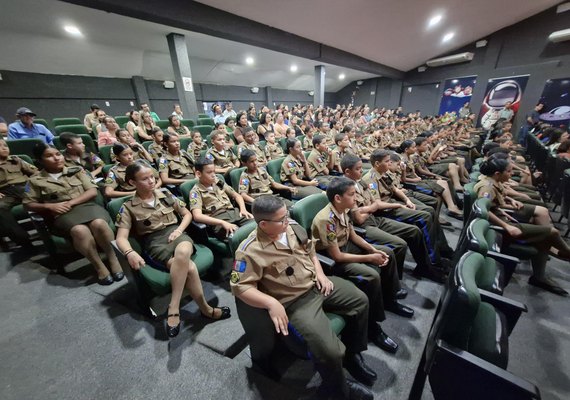 Proerd forma alunos do Pelotão Mirim de quatro municípios do Agreste alagoano