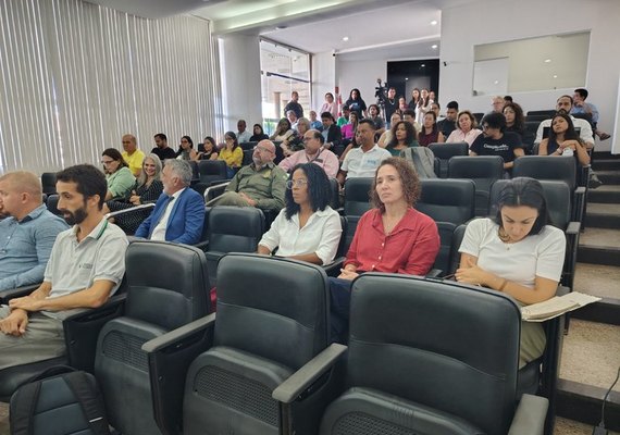 Audiência pública promovida pelo MPF debate definição de áreas para restauração de manguezais