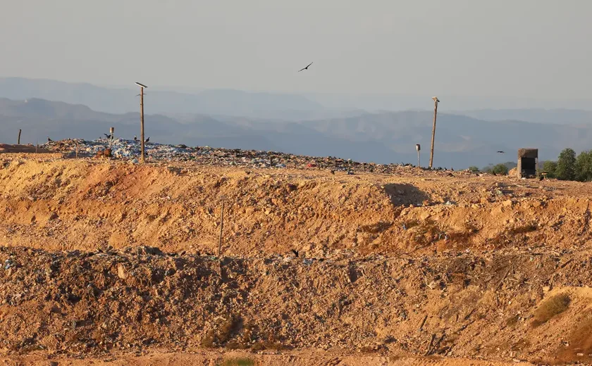 Lixões de 3 capitais podem gerar desastre como o de GO, diz associação