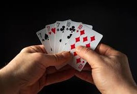 Discussão em jogo de baralho termina com três esfaqueados em Porto Real do Colégio