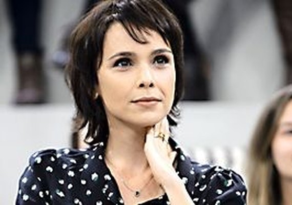 Marco Luque cria climão com Débora Falabella no 'Altas Horas'