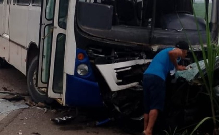 Grave acidente deixa dois mortos em Porto Calvo