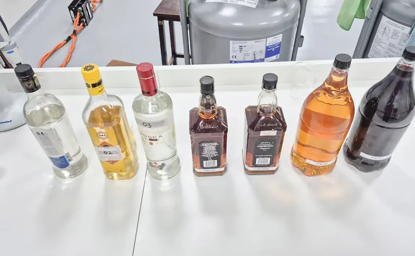 Metanol: Entenda como é feita a análise de bebidas adulteradas
