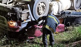 Corpo de Bombeiros atua em acidente com vítima presa às ferragens em Mata Grande