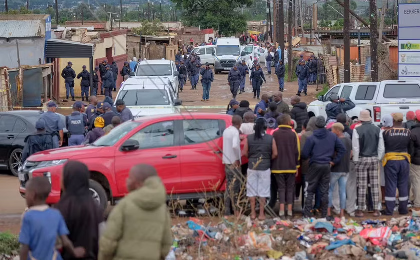 Ataque a tiros deixa mortos e feridos na África do Sul