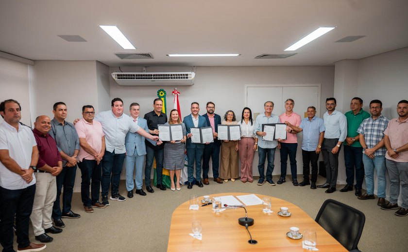 Uneal: governador anuncia novo campus em Porto Calvo e reforma das unidades de Maceió e Santana do Ipanema