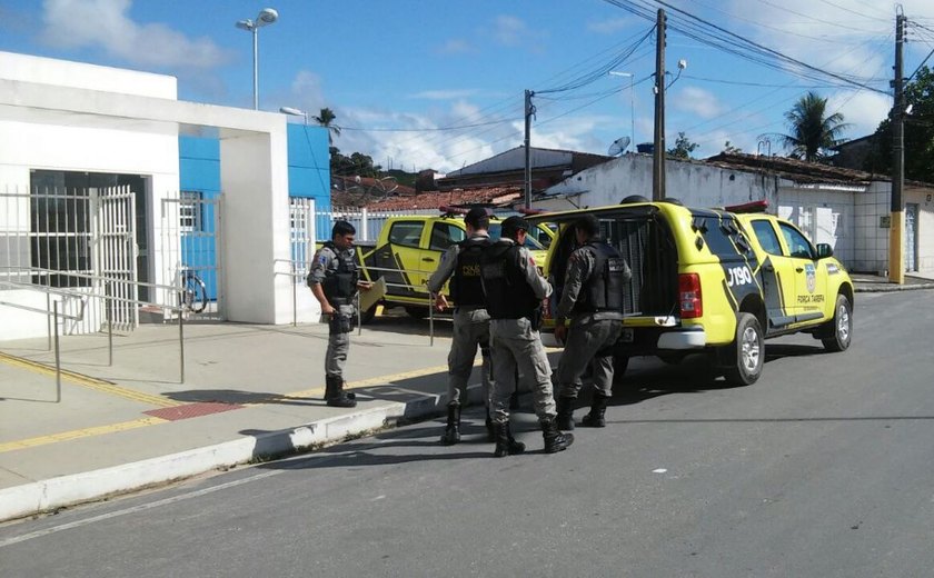 Polícia prende quatro traficantes de drogas em São Luiz do Quitunde