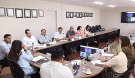 Unicafes/AL marca presença durante reunião do Conecoop em Maceió