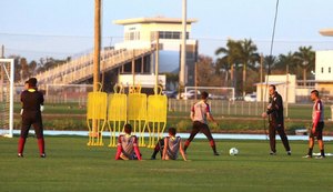 Rogério Ceni comanda primeiro treino de bola parada no São Paulo