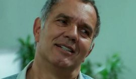 'Verão 90': Hoje! Herculano volta para o Brasil com namorada americana