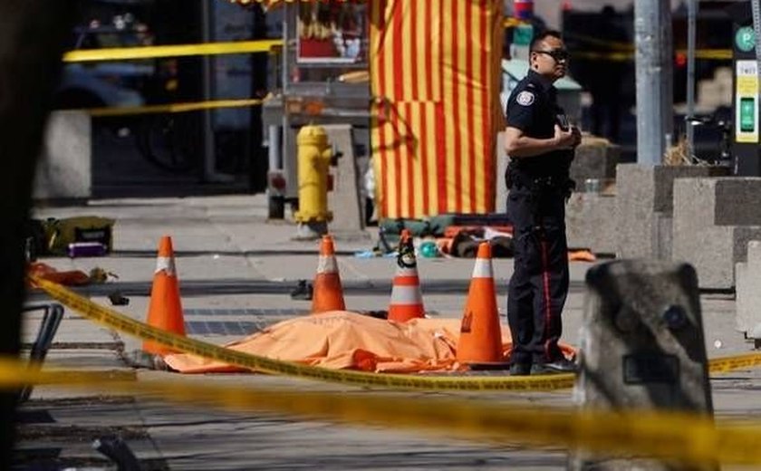 Atropelamento no Canadá deixa pelo menos dois mortos