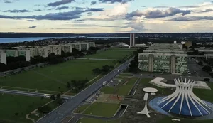 Governo define horário de expediente em jogos do Brasil na Copa