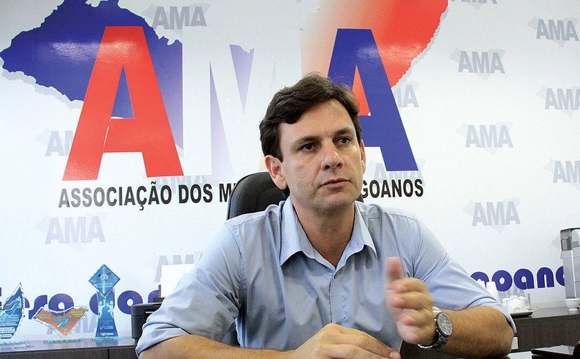 Devido à crise, Marcelo Beltrão pede mais atenção a novos prefeitos
