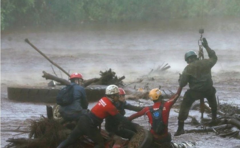 Sobe para 157 número de mortos por rompimento de barragem em Brumadinho