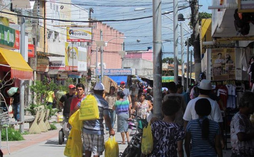 Indicador de consumo retrai em maio e reflete desemprego