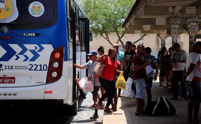 Passagem de ônibus em Maceió segue a R$ 3,65