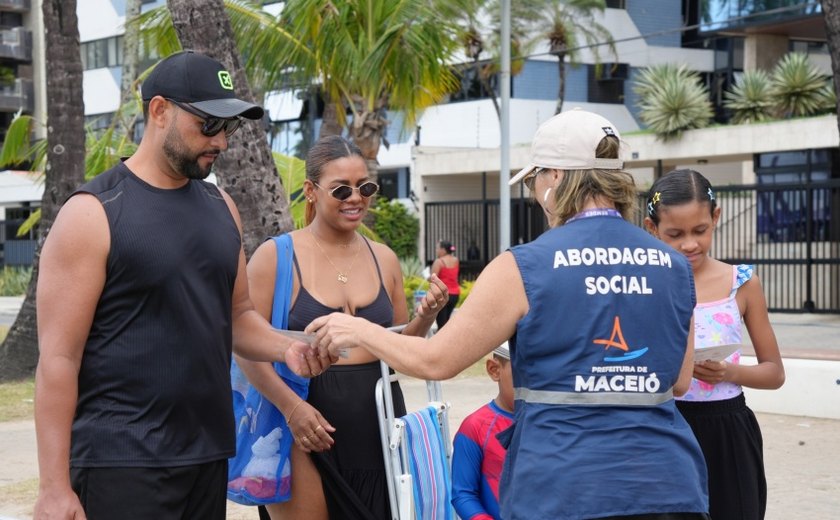 Prefeitura leva conscientização de combate ao trabalho infantil à orla de Maceió