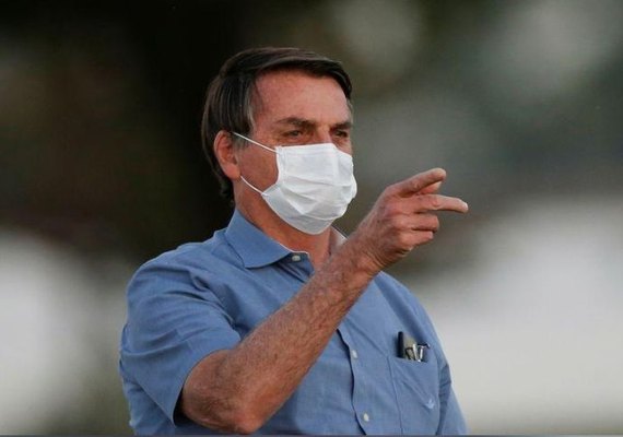 Bolsonaro diz ter 'mofo no pulmão' após Covid-19 e que está tomando antibiótico