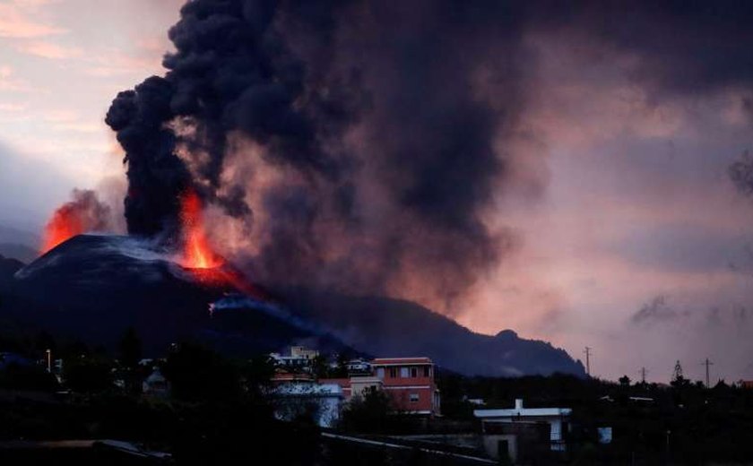 La Palma: vulcão não dá sinais de abrandamento