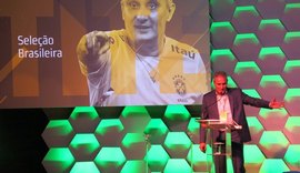 Tite cita 1982 como modelo e critica supervalorização de técnicos