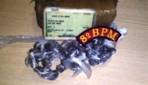 Polícia Militar prende dois indivíduos por tráfico de entorpecentes em Rio Largo