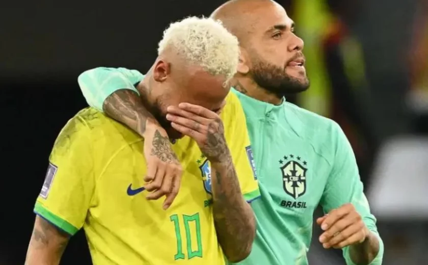 Daniel Alves teve pena por estupro reduzida com ajuda financeira de Neymar e família