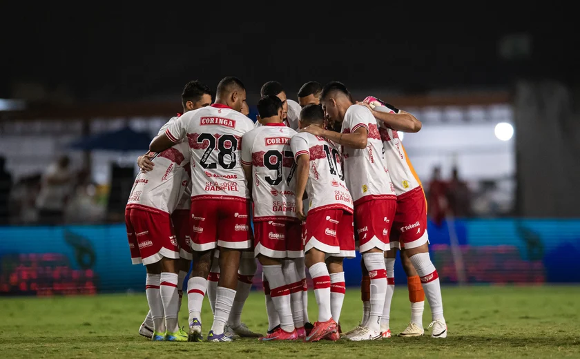 CRB vence Vila Nova e mantém sonho do acesso vivo na Série B