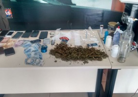 Militares da CISP de São José da Laje prendem suspeitos de tráfico de drogas