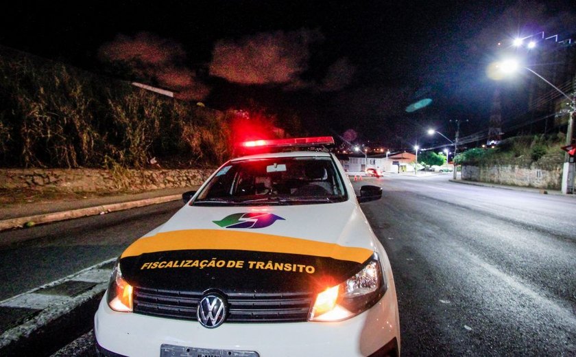 Festas: SMTT dá dicas de trânsito para condutores em Maceió