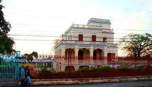 Cratera gigantesca ameaça engolir campo do CSA e Hospital José Lopes