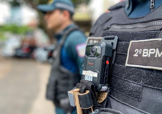 PM se prepara para uso das câmeras corporais