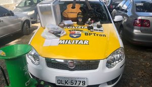 BPTran detém suspeitos de furto com drogas, instrumentos musicais e gelágua