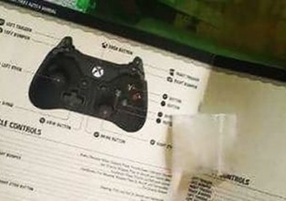 Garoto de 11 anos compra jogo usado e recebe pacote com droga