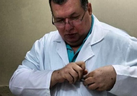 Homem encontrado morto em apartamento de residencial em Arapiraca é o escritor e médico Paulino Vergetti