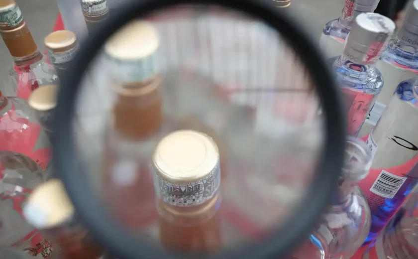 Casos confirmados de intoxicação por metanol chegam a 59 no país