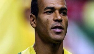 Filho do ex-jogador Cafu morre após passar mal em jogo de futebol
